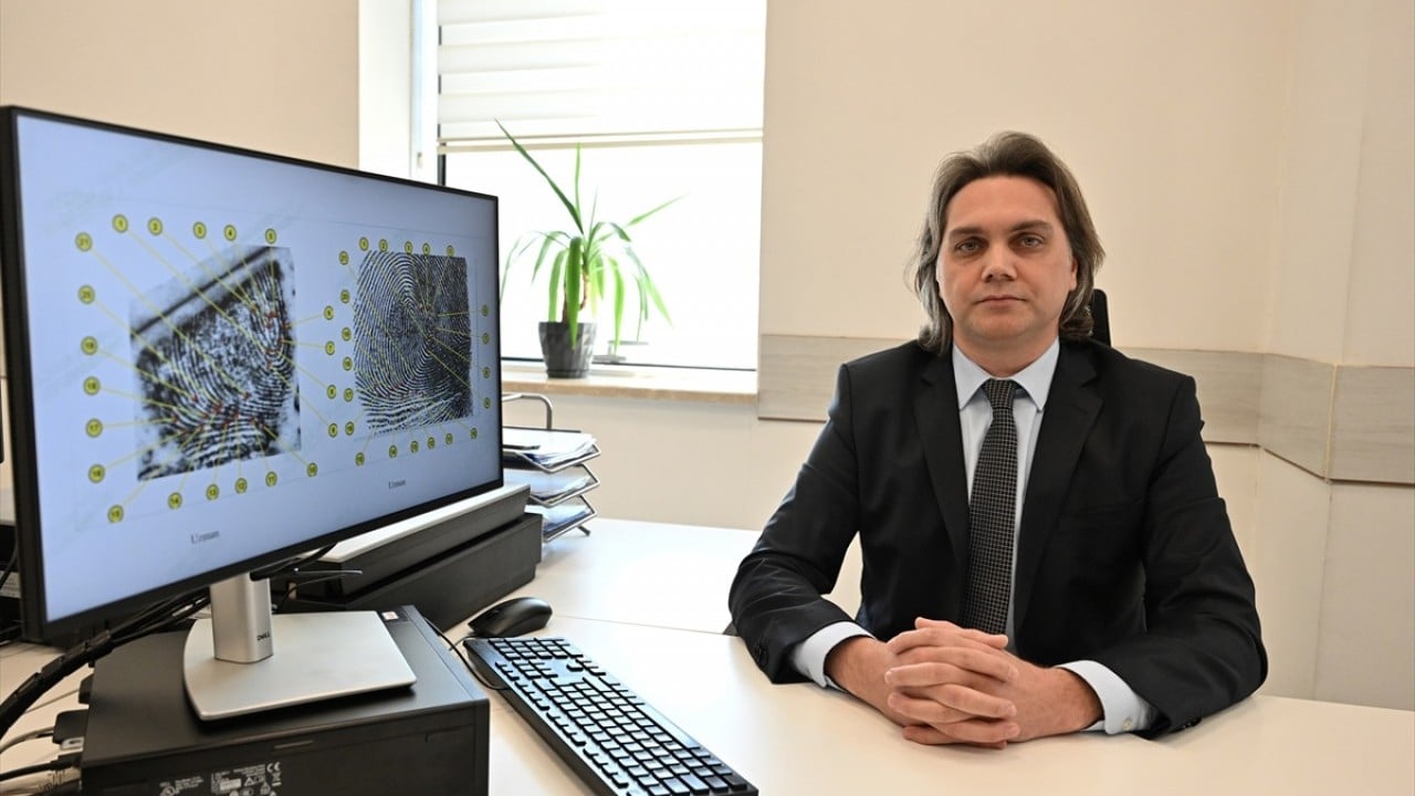 Foto - Deliller arasında zorlu mesai En ufak ipucunu bile gözden kaçırmıyorlar