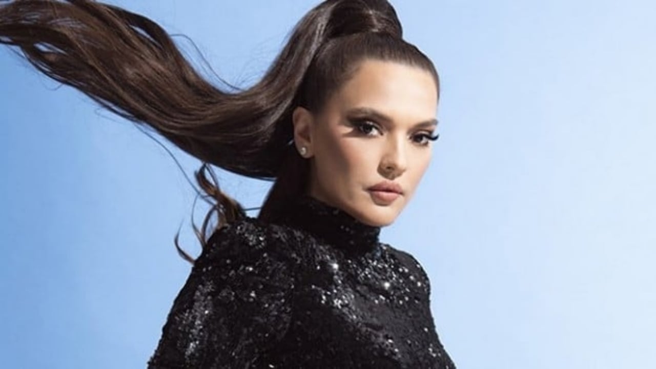 Foto - Demet Akalın’dan Ramazan ayı için bir tuhaf öneri: Her yıl yeni ayetler inmiyor, eski programları izleyelim