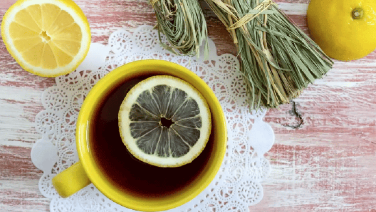 Foto - Demir emilimi ve limon suyu olur mu? Çaya limon katarsanız ne olur?