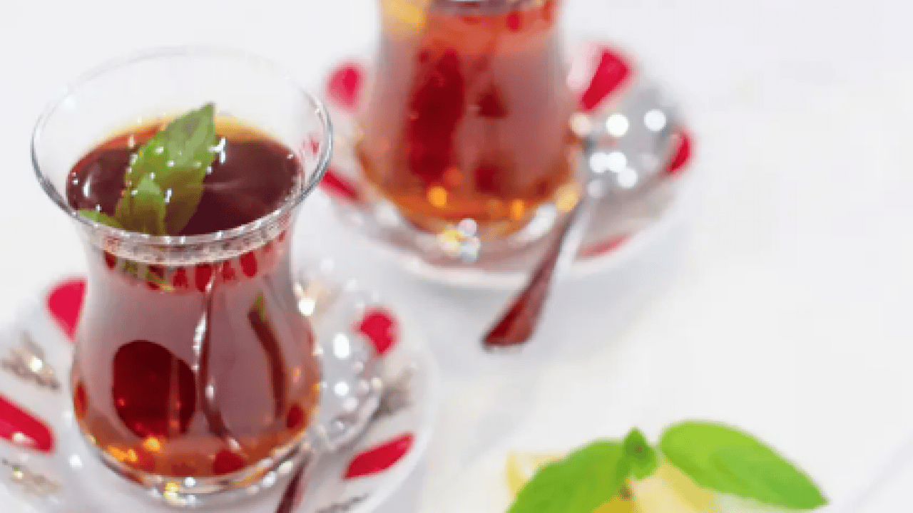 Foto - Demir emilimi ve limon suyu olur mu? Çaya limon katarsanız ne olur?