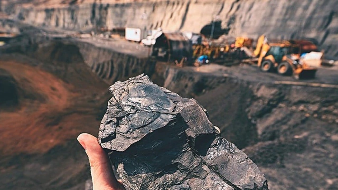 Foto - Demir madeni şehrin sonunu getirdi: Kent davasa saatli bombaya dönüştü