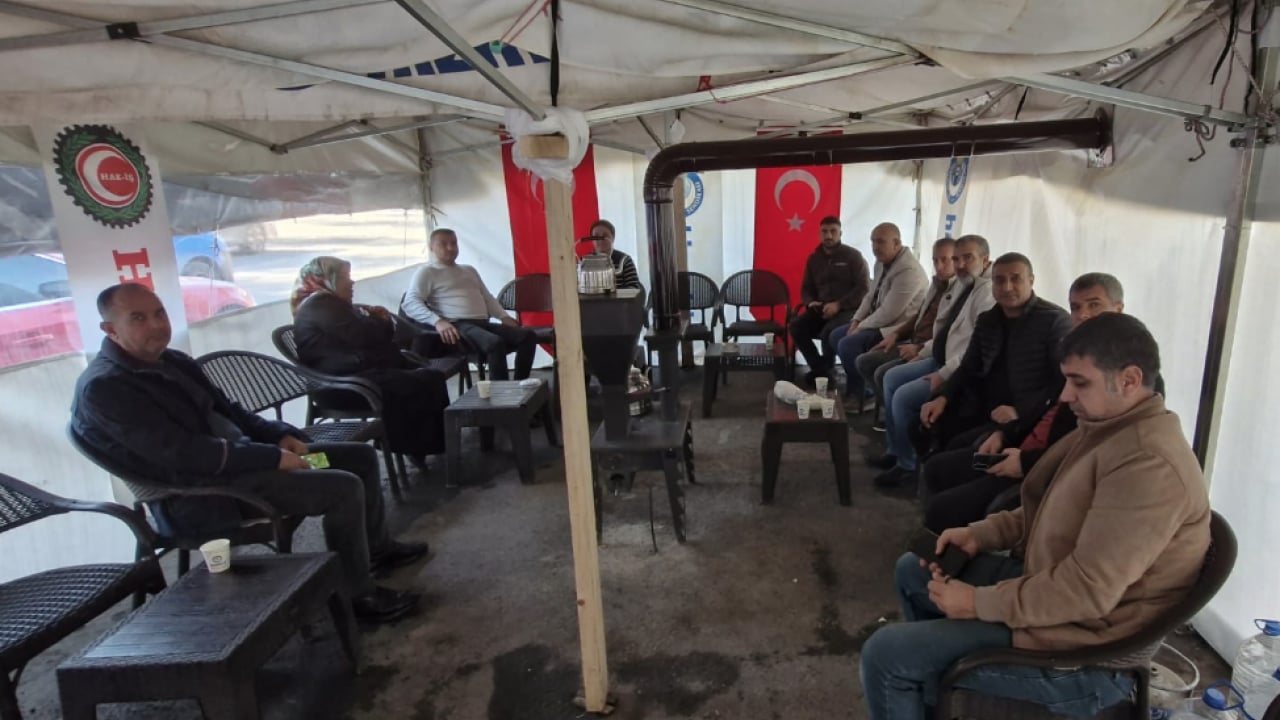 Foto - DEM'li belediyeler emekçi kıyımında sınır tanımıyor! 588 gündür nöbetteler...