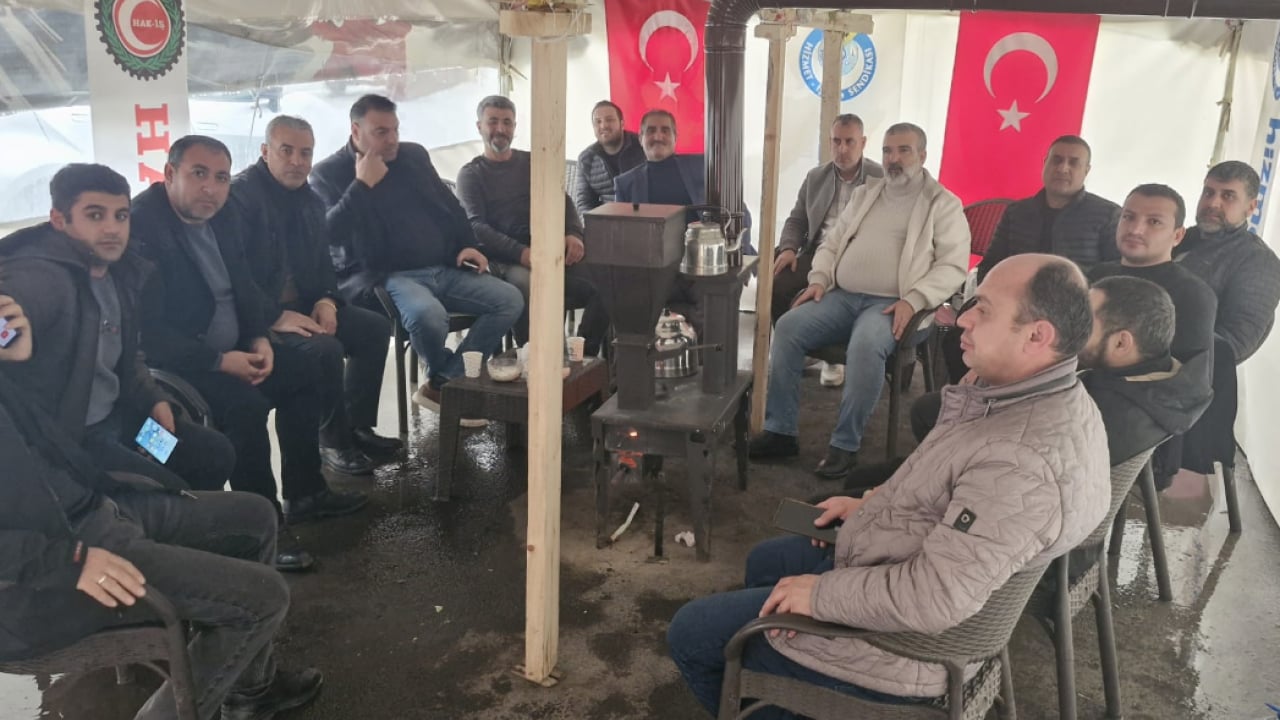 DEM'li belediyeler emekçi kıyımında sınır tanımıyor! 588 gündür nöbetteler...