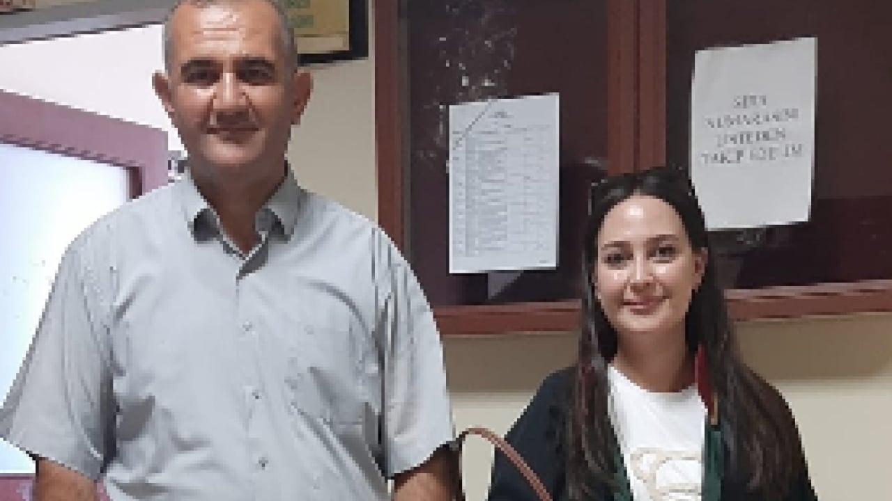 Foto - DEM'li belediyenin mağdur ettiği gazetecinin hukuk zaferi