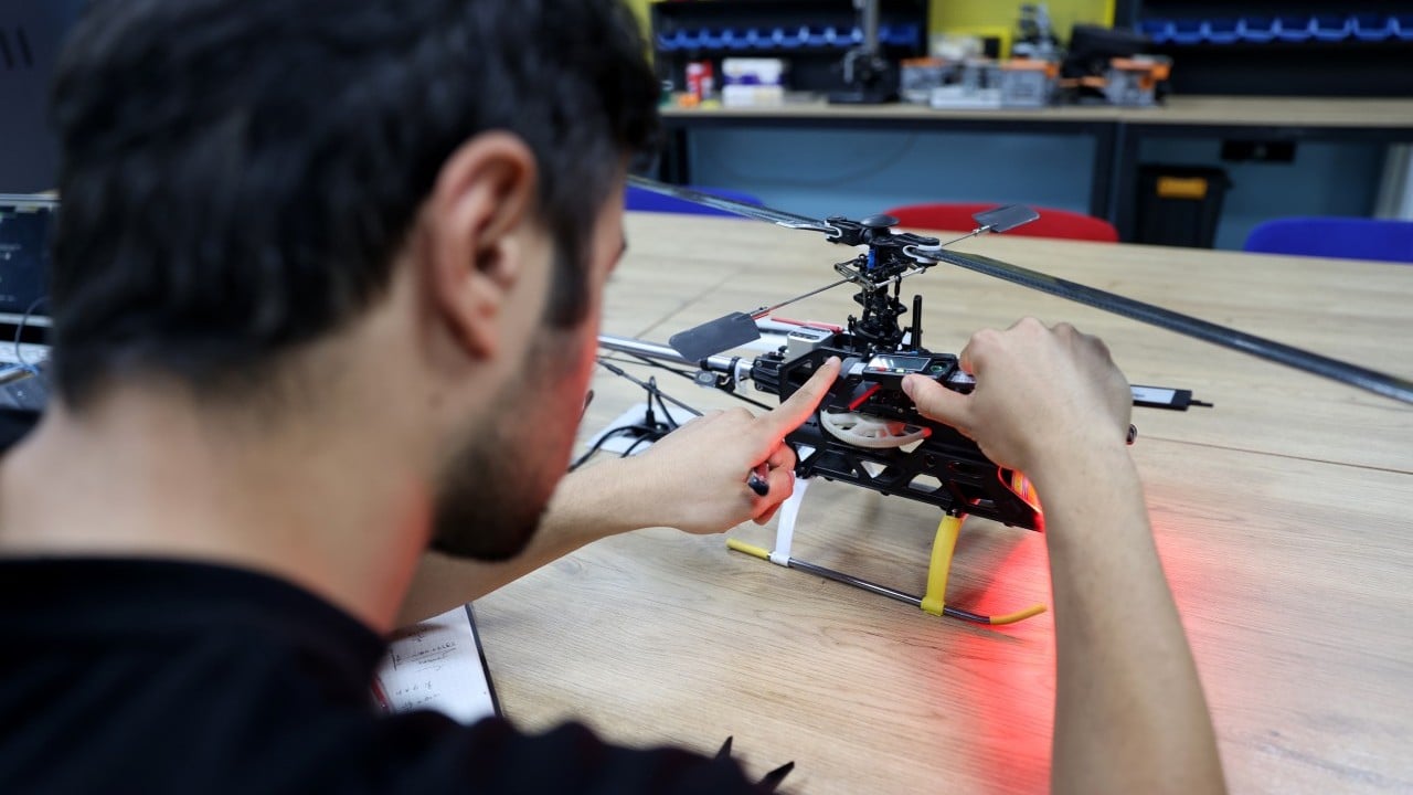 Foto - DENEYAP Teknoloji Atölyeleri'nde Selçuk Bayraktarlar yetişiyor! Üniversite öğrencisi İHA tasarladı