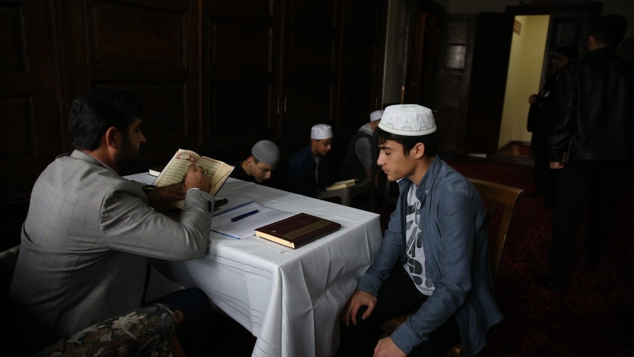 Deneyimli hocalar eşliğinde yapılıyor: Kur’an’ı unutanlara ezberlerini tazeleme imkanı