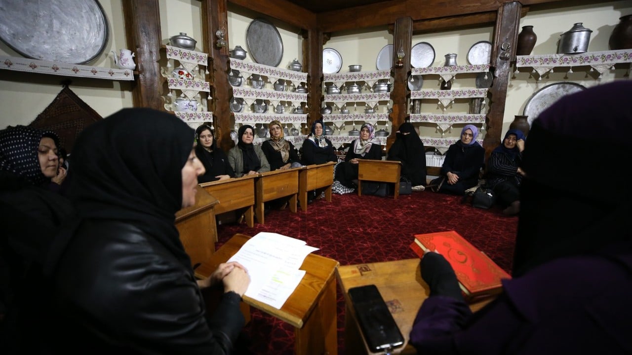 Foto - Deneyimli hocalar eşliğinde yapılıyor: Kur’an’ı unutanlara ezberlerini tazeleme imkanı