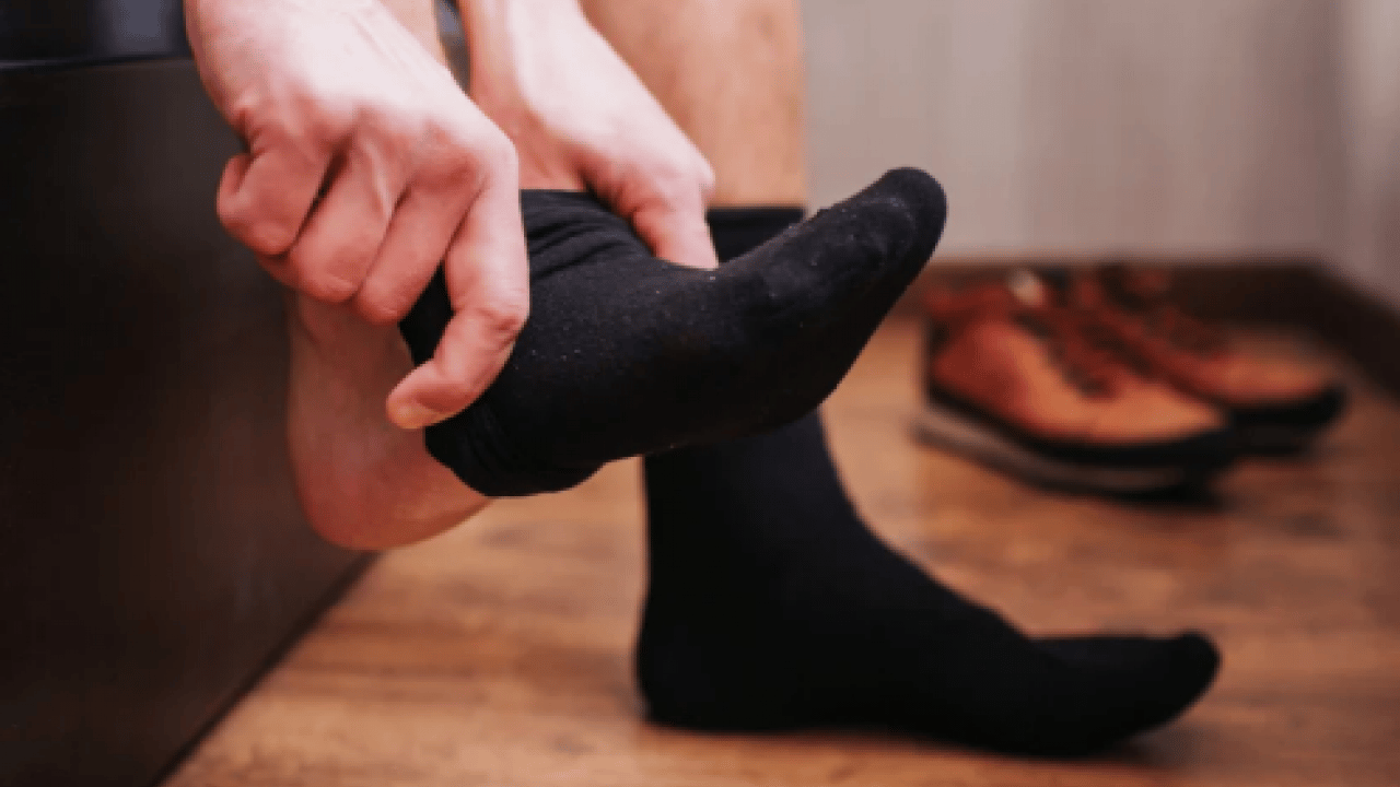 Deneyince farkını göreceksiniz! Ayak kokusundan kurtulmanın doğal yolu