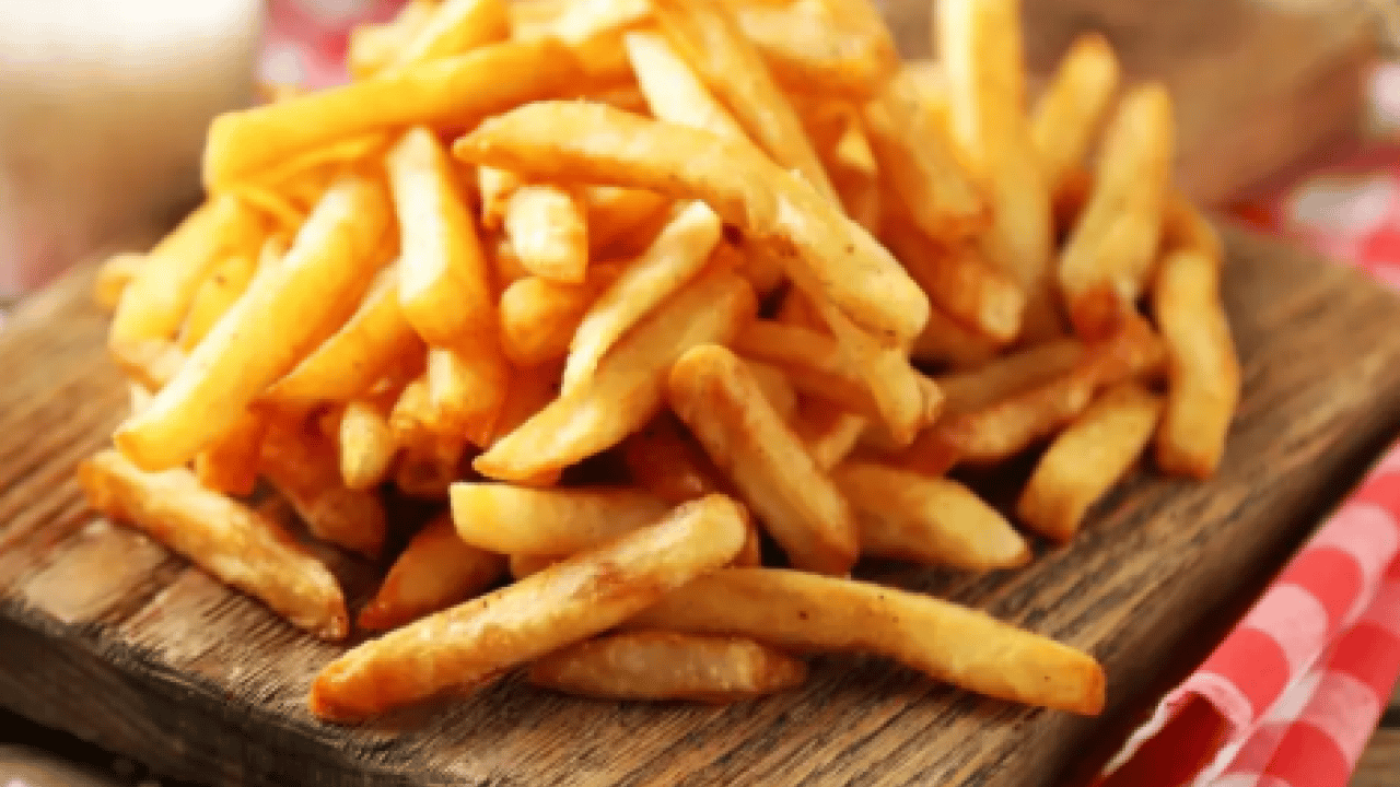 Deneyince farkını göreceksiniz! İşte çıtır çıtır patates kızartması yapmanın kolay yolu