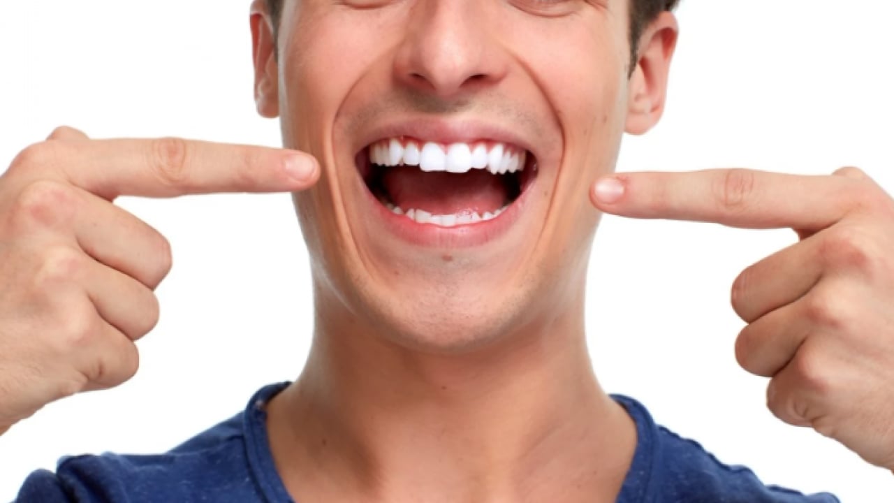 Foto - Deneyince farkını göreceksiniz! İşte sararan dişleri beyazlatan yöntem