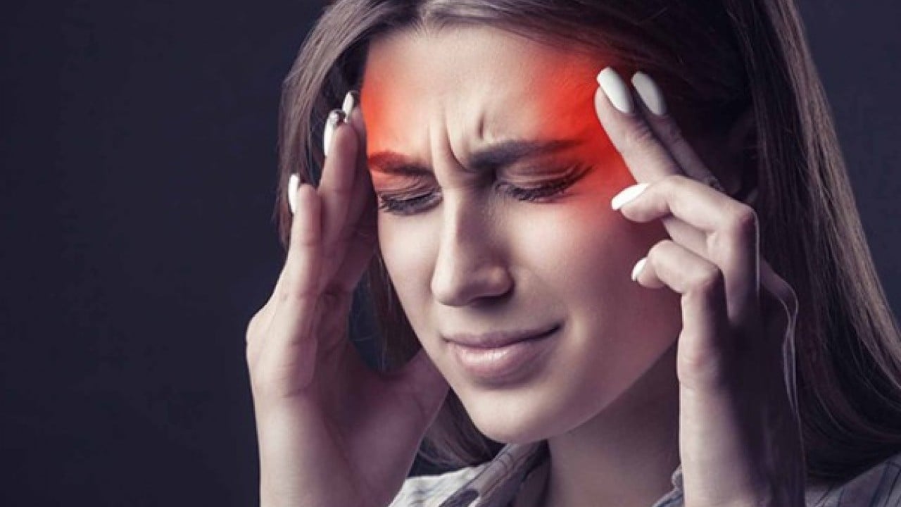 Deneyince farkını göreceksiniz! Migren ağrısını saniyeler içinde kesen yöntem