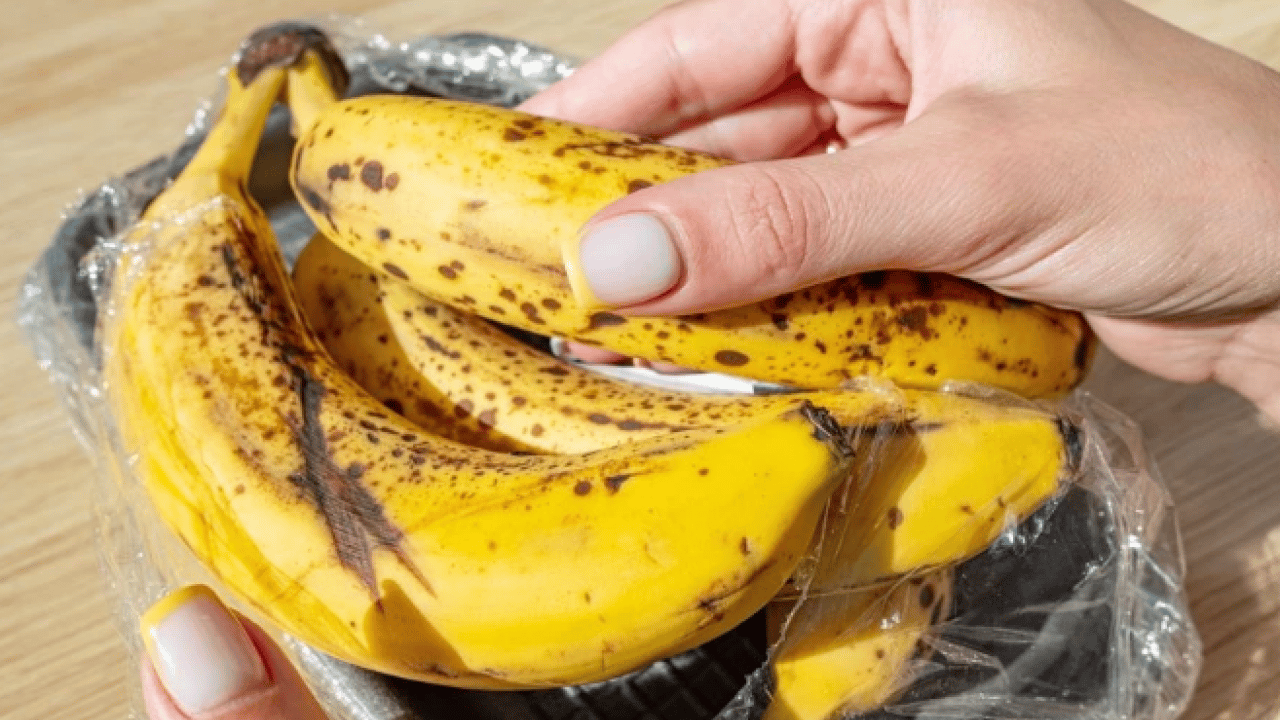 Foto - Deneyince farkını göreceksiniz! Muzun kararmasını önleyen doğal yöntem
