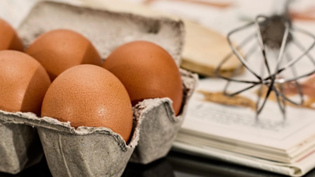 Foto - Deneyince farkını göreceksiniz! Yumurta haşlarken çatlamasını önleyen doğal yöntem