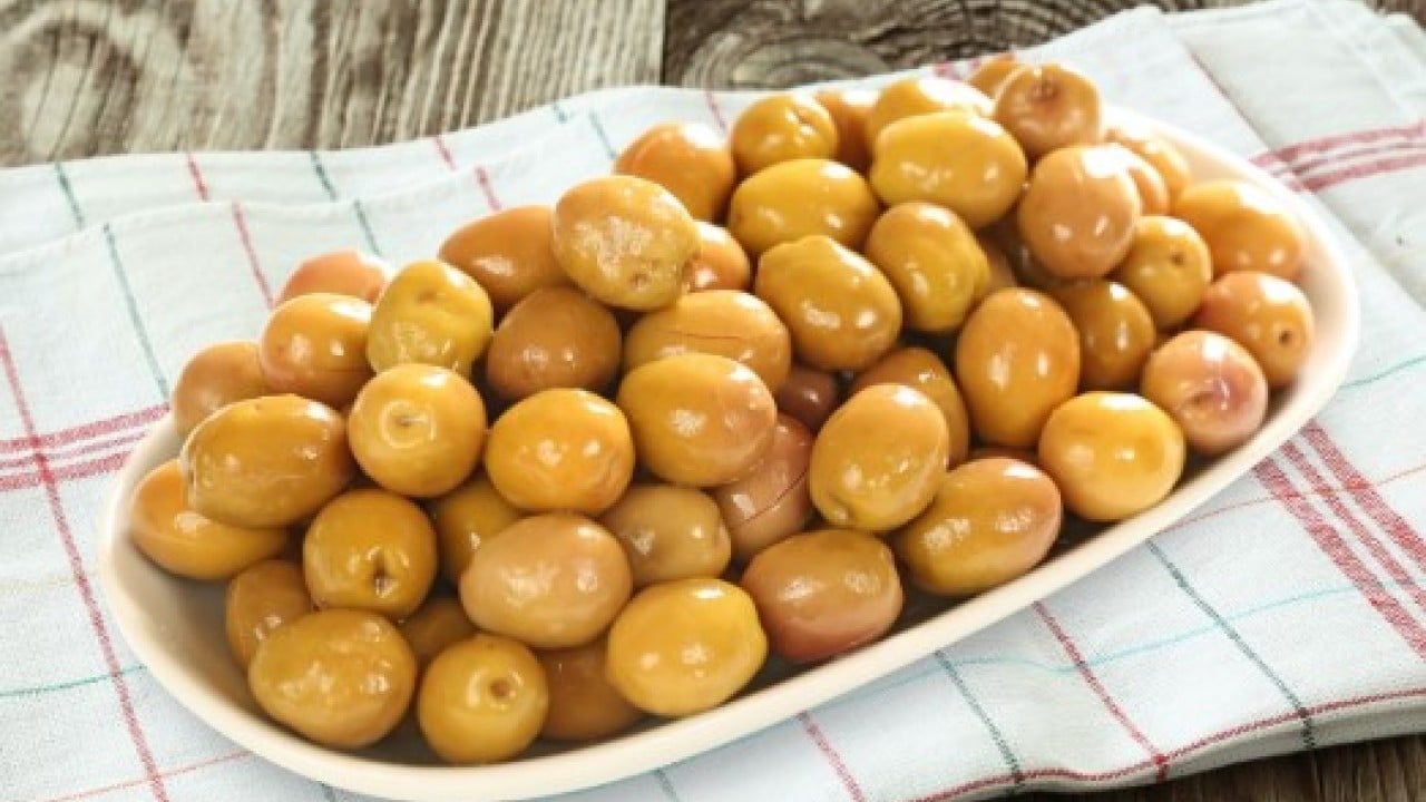 Deneyince farkını göreceksiniz! Zeytinin tüm acısını alan doğal yöntem açıklandı