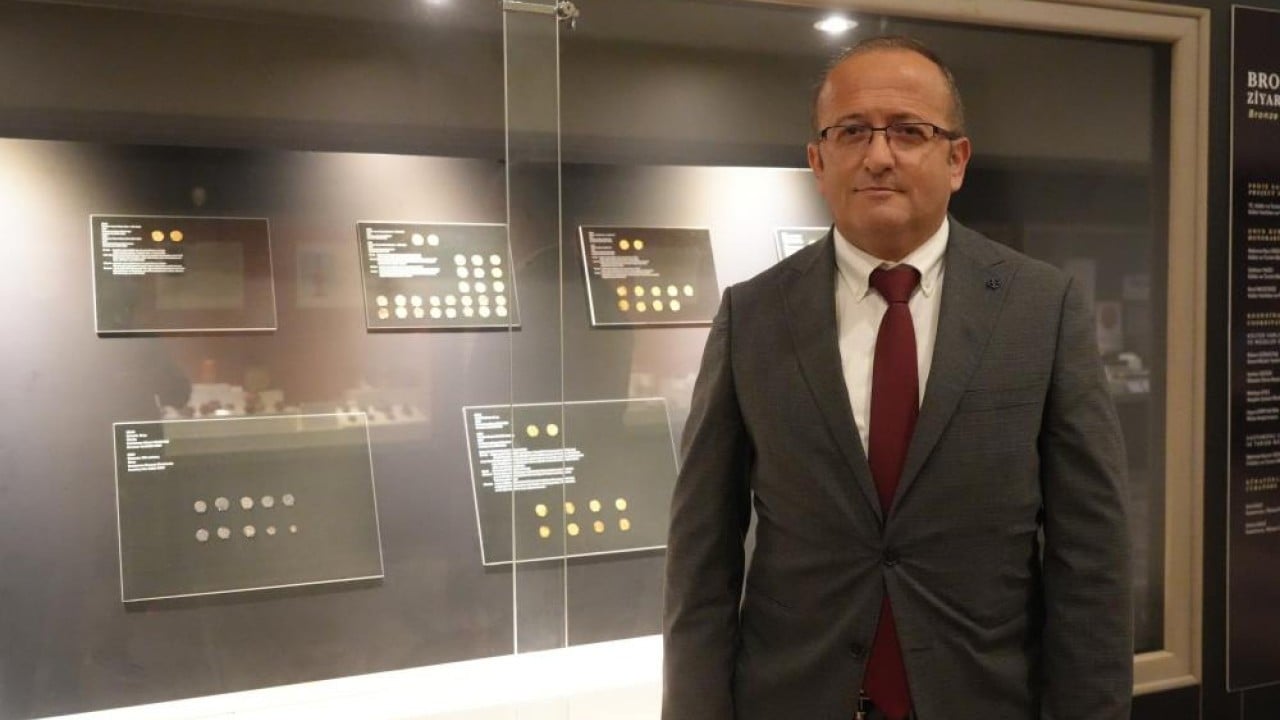 Foto - Deniz kumu elenirken bulunmuştu! 16. yüzyıla ait sikkeler müzede sergileniyor