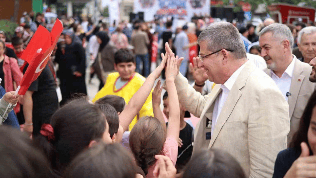 Foto - Denizli sokaklarında AK Parti rüzgarı esiyor! Esnaf ziyaretleri ve çözüm odaklı istişareler sürüyor