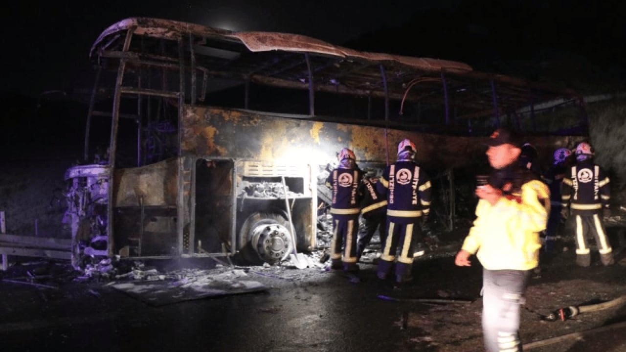 Foto - Denizli’de 8 kişinin öldüğü otobüs kazasında kahreden ayrıntı! 9 aylık bebek meğer...