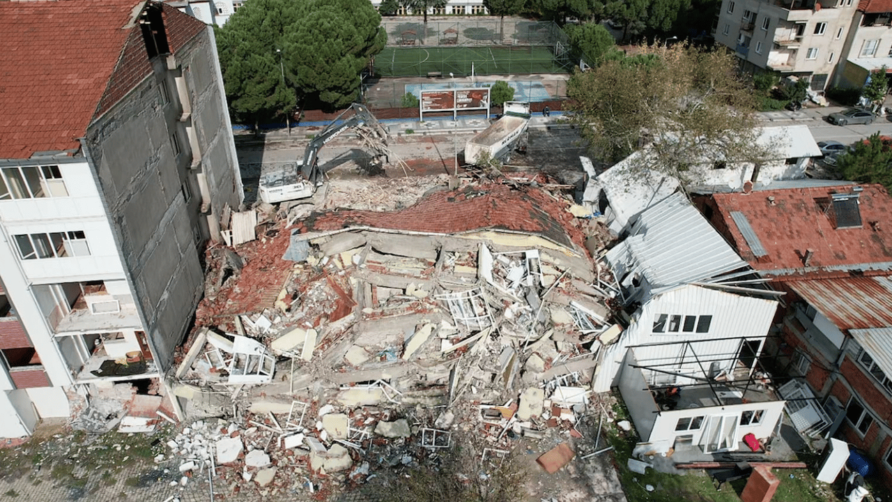 Foto - Deprem Bilimci Prof. Dr. Şener Üşümezsoy müjdeli haberi verdi! Sındırgı için bakın ne dedi…