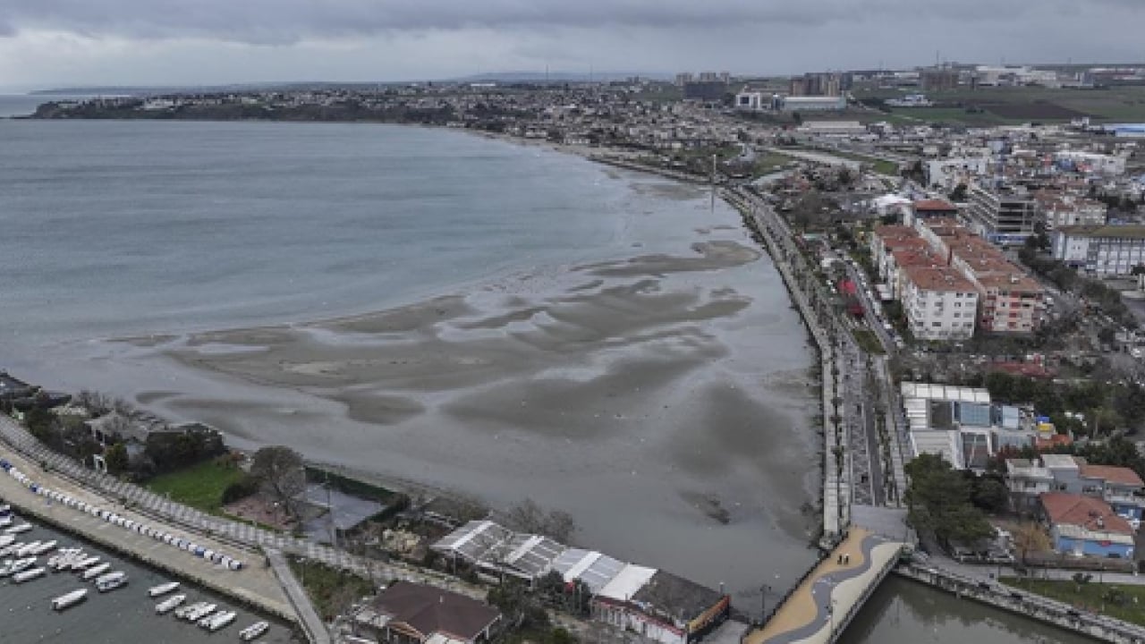Foto - Silivri'de deniz 200 metre çekildi: Deprem habercisi olabilir mi? 