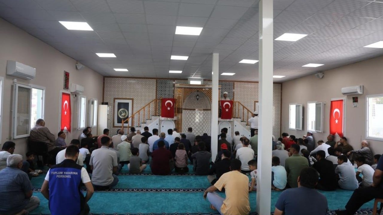 Foto - Deprem sonrası inşa edilen 130'uncu cami ibadete açıldı