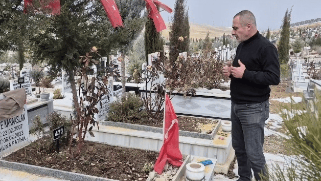 Foto - Depremde ailesini kaybeden acılı baba: 'Onlar kurtuldu ben öldüm'