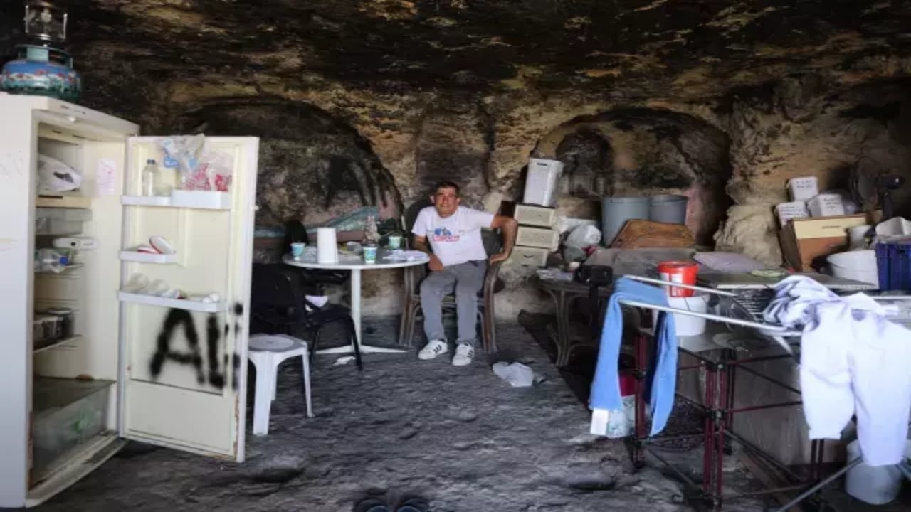 Foto - Depremden sonra mağarada huzur bulmuştu! Gelen haberle adeta yıkıldı