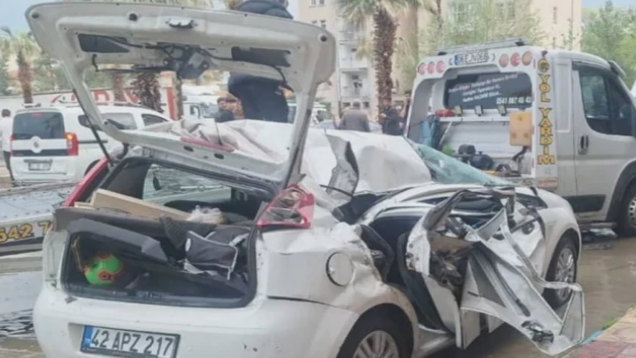 Foto - Depremden sonraki en korkunç günü yaşadılar! Şehri bu defa "süper hücre" vurdu: Okullar tatil edildi, çok sayıda yaralı var