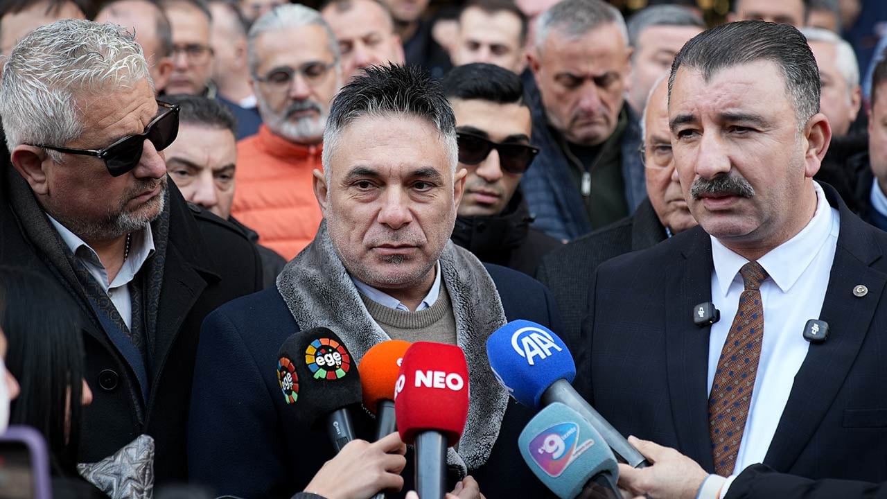 Foto - Depreme dayanıksız binaya günde 4 bin araç sokuyorlardı! Tahmin edin hangi belediye