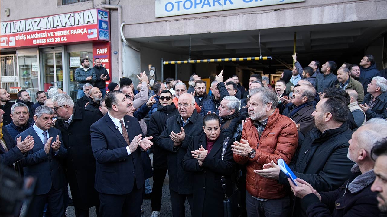 Foto - Depreme dayanıksız binaya günde 4 bin araç sokuyorlardı! Tahmin edin hangi belediye