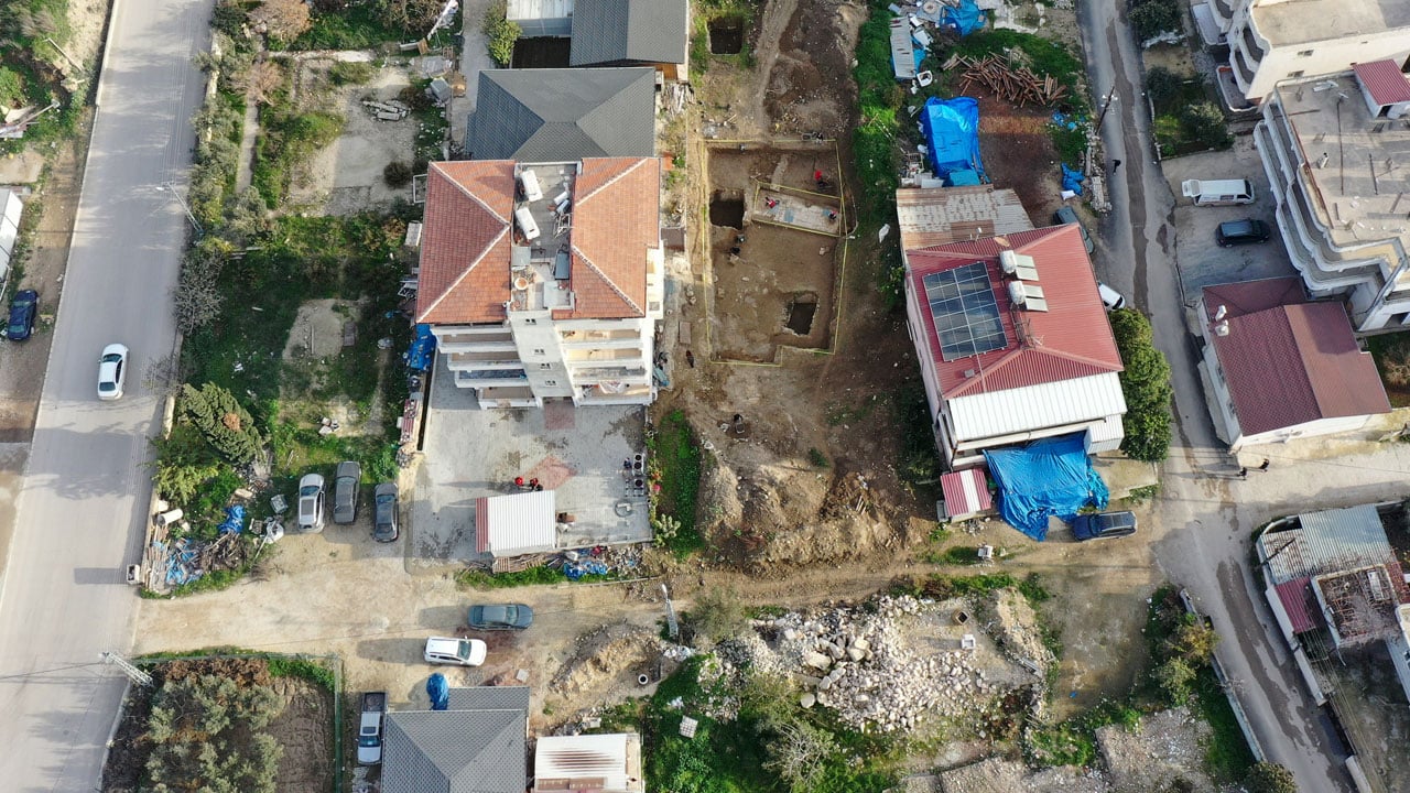 Foto - Depremin ardından ortaya çıktı! Hatay’da tarihi keşif