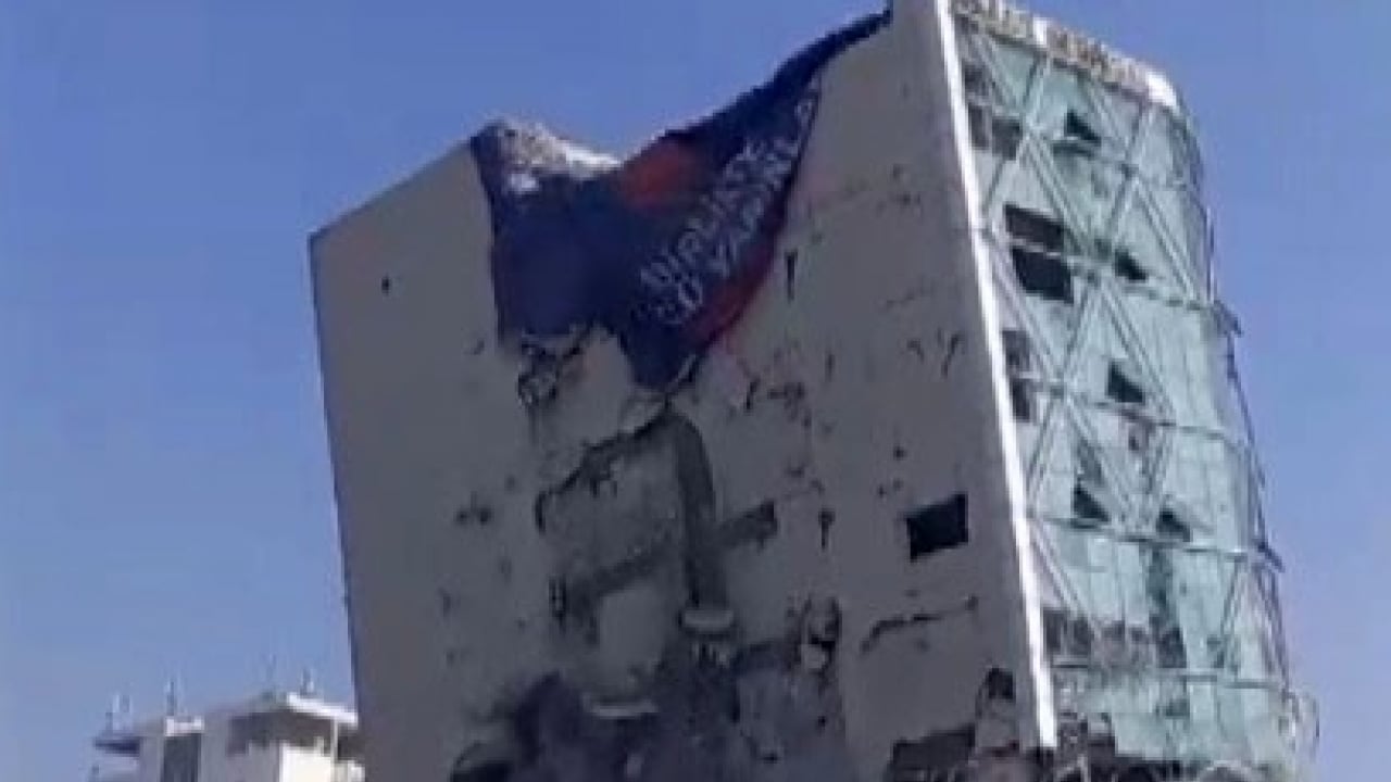 Foto - Depremin izleri siliniyor! Kahramanmaraş’ta hasarlı binalar tek tek yıkılıyor