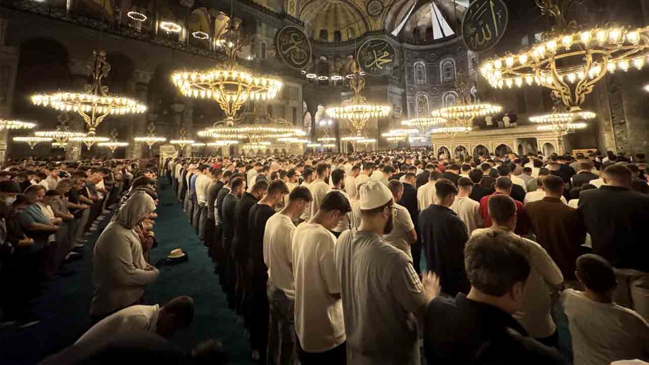 Foto - Depremin izleri siliniyor: Onlarca eser yeniden ihya oldu