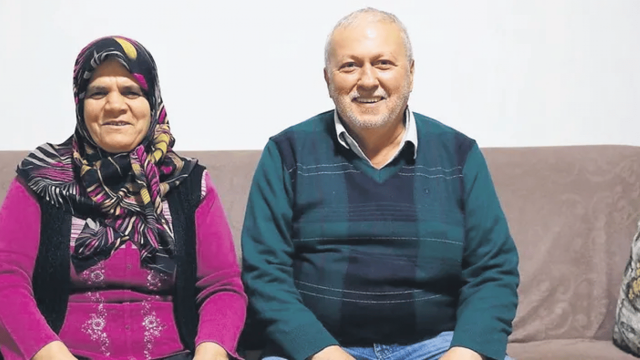 Foto - Depremzede aileler Özgür Özel'i şamar manyağı yaptı
