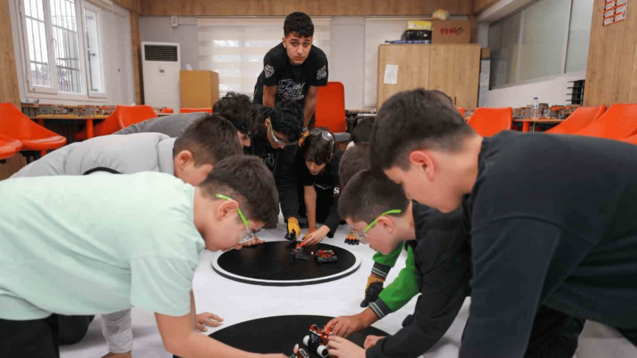 Foto - Depremzede gençlerden teknoloji devrimi: 4 bin kişilik dev kadro yarışmaya hazır