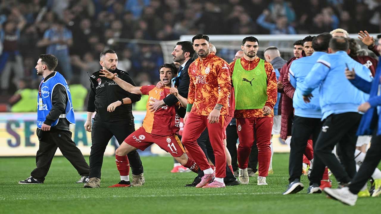 Derbi sonrası Trabzonspor'dan açıklama! Akıl vermeye kalkmayın