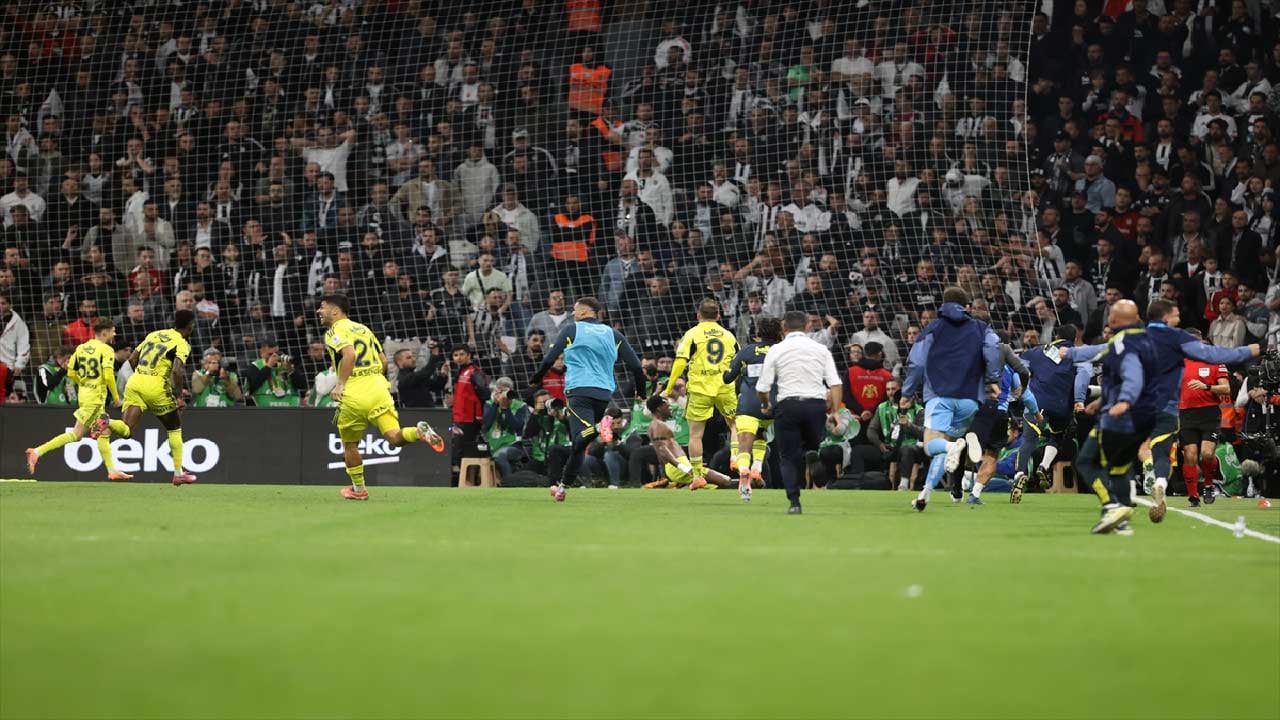 Foto - Derbide kritik pozisyonlar! Fenerbahçe-Beşiktaş maçındaki kararları hakemler yorumladı