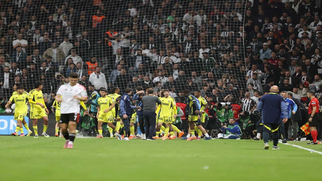 Foto - Derbide kritik pozisyonlar! Fenerbahçe-Beşiktaş maçındaki kararları hakemler yorumladı