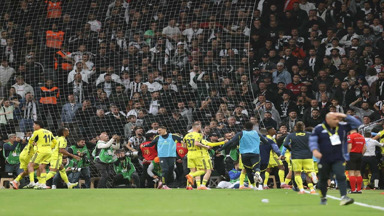 Foto - Derbide kritik pozisyonlar! Fenerbahçe-Beşiktaş maçındaki kararları hakemler yorumladı