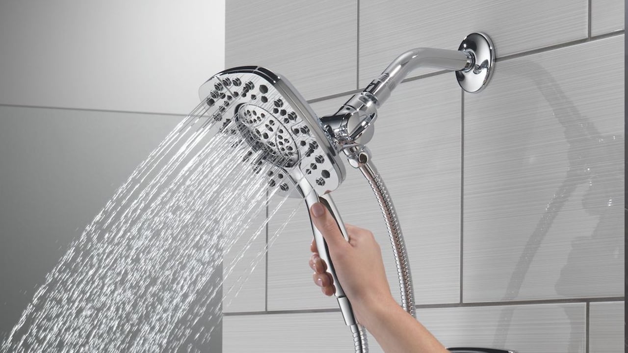 Foto - Sıcak suyla duş almak saçlarınızı etkiler! Dermatologlar net konuştu: Bunu yaparsanız saç dökülmesi yaşanacak