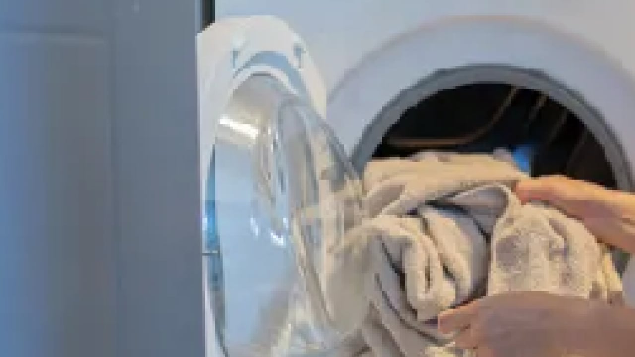 Foto - Dermatologlar tek bir seste birleşiyor: Cildinizdeki sivilcelerin gizli sebebi banyonuzda saklı!