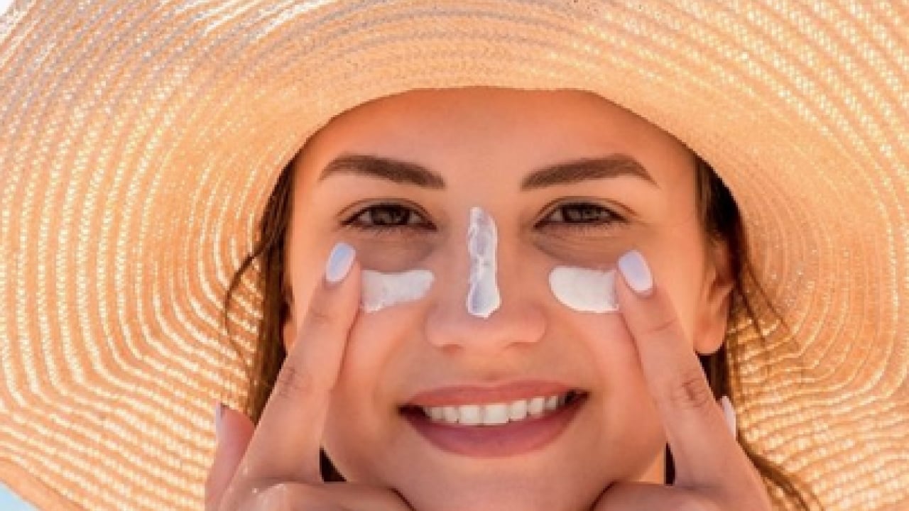 Foto - Dermatoloji uzmanı tek tek anlattı: Sağlıklı bronzlaşma yanılgısına düşmeyin