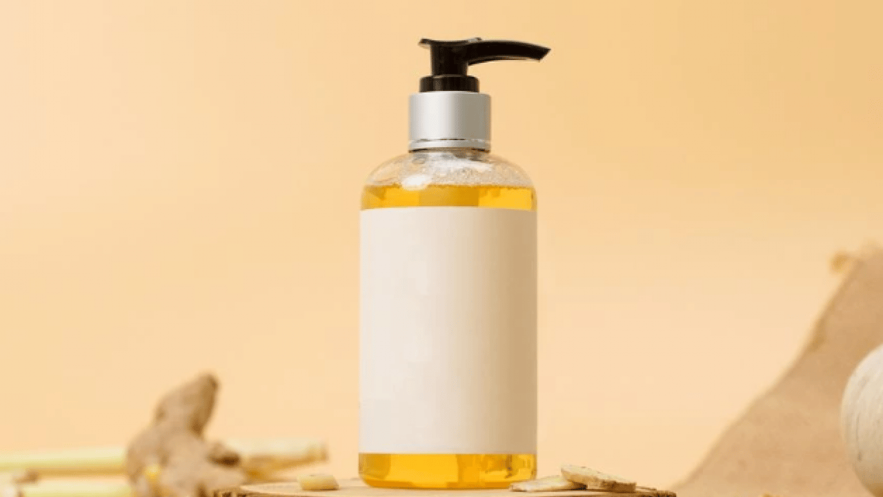 Foto - Deterjan kullanmaya gerek kalmayacak! Aspiratördeki yağ lekelerini gideren yöntem