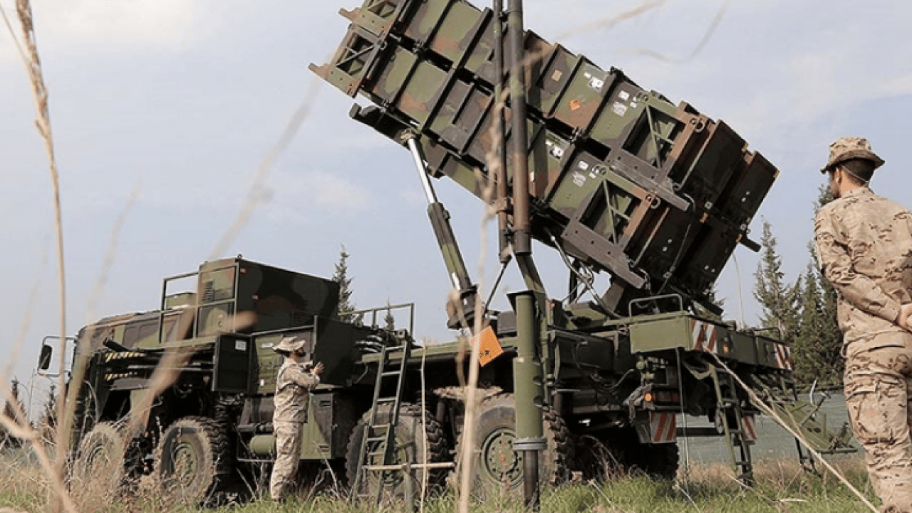 Foto - Dev anlaşmaya imza attılar: Raytheon’a Romanya için 168 milyon dolarlık Patriot anlaşması...