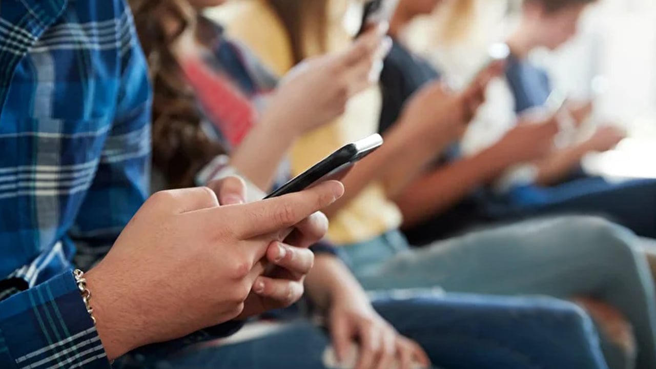 Foto - Dev markalar harekete geçti: Akıllı telefonlarda pil canavarlarına son