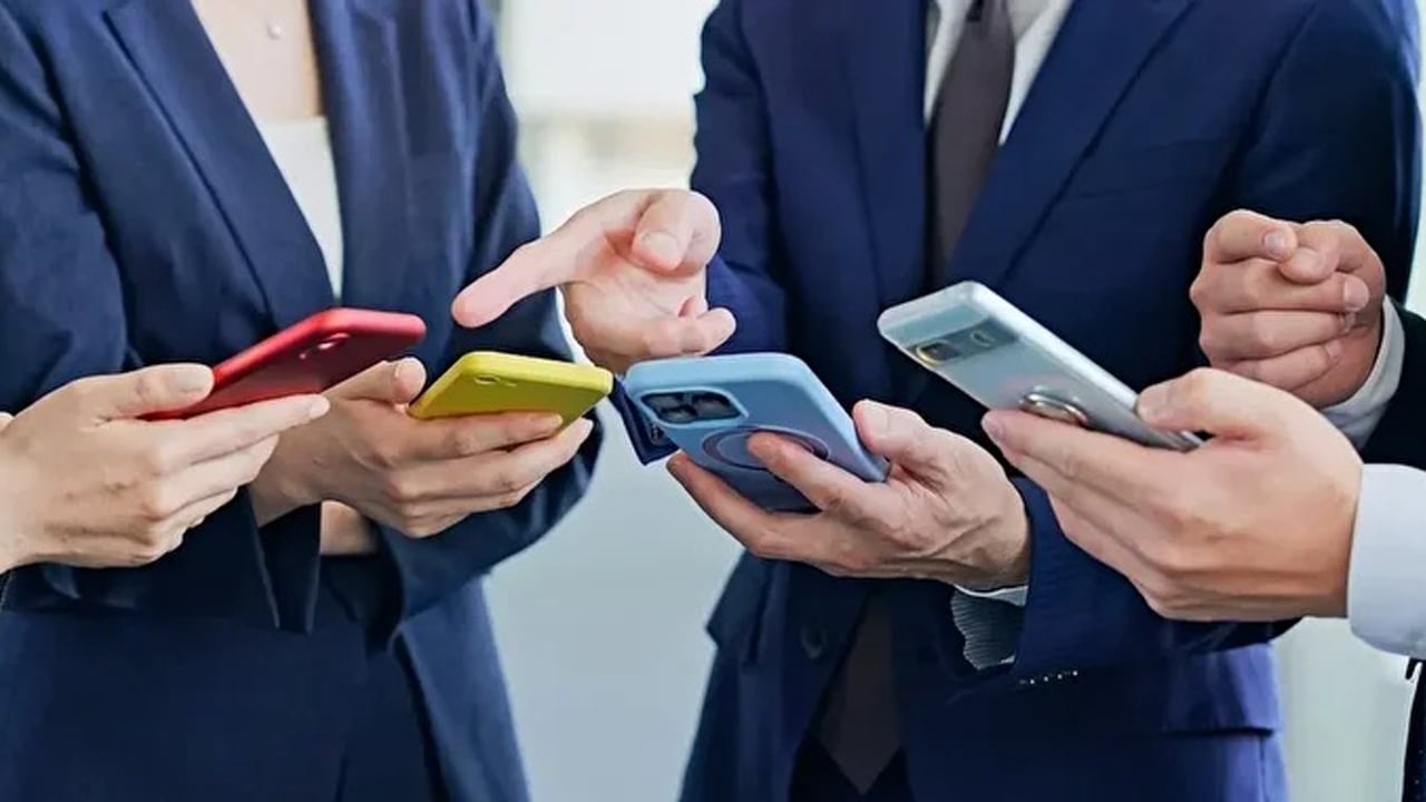 Foto - Dev markalar harekete geçti: Akıllı telefonlarda pil canavarlarına son