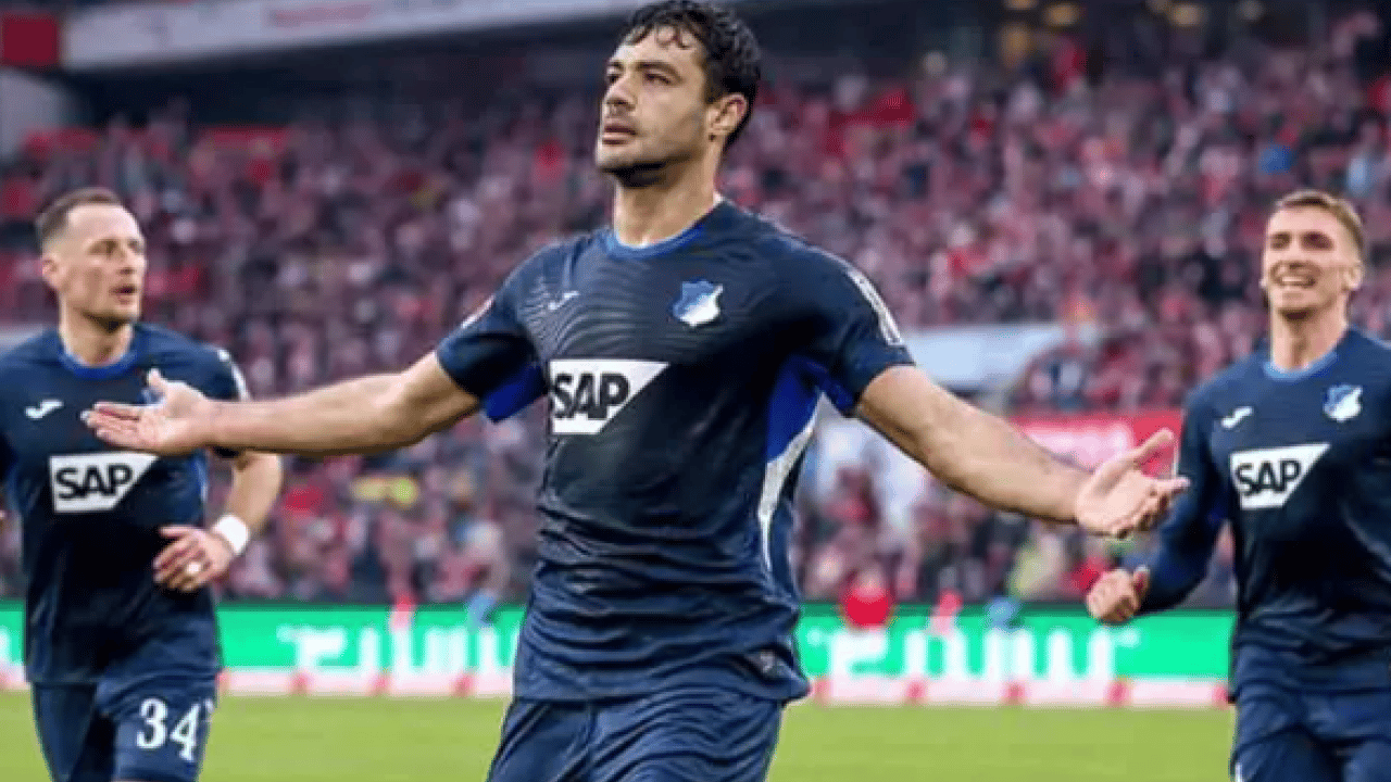 Foto - Devleri peşine takmıştı: Milli futbolcu Alman vatandaşlığına geçiyor!