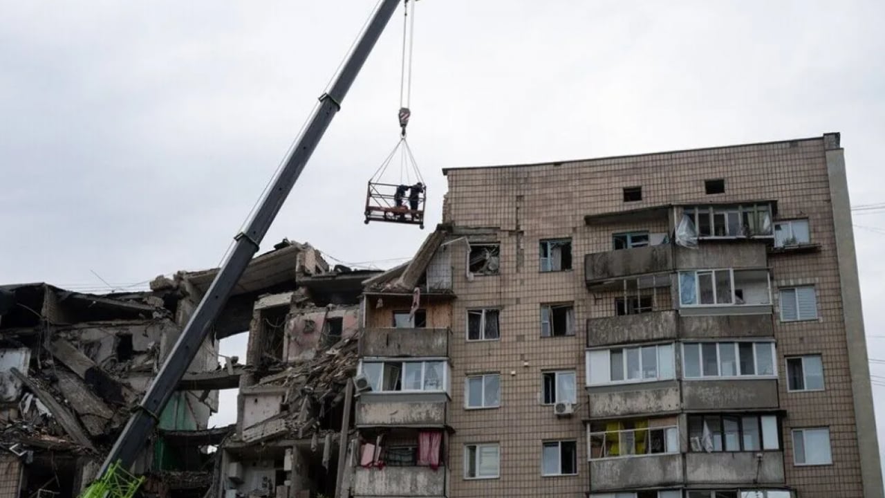 Foto - Devlet Başkanı Türkiye'ye gelecekti... Ülkesinin başkenti füze yağmuruna tutuldu! Ölü sayısı artıyor