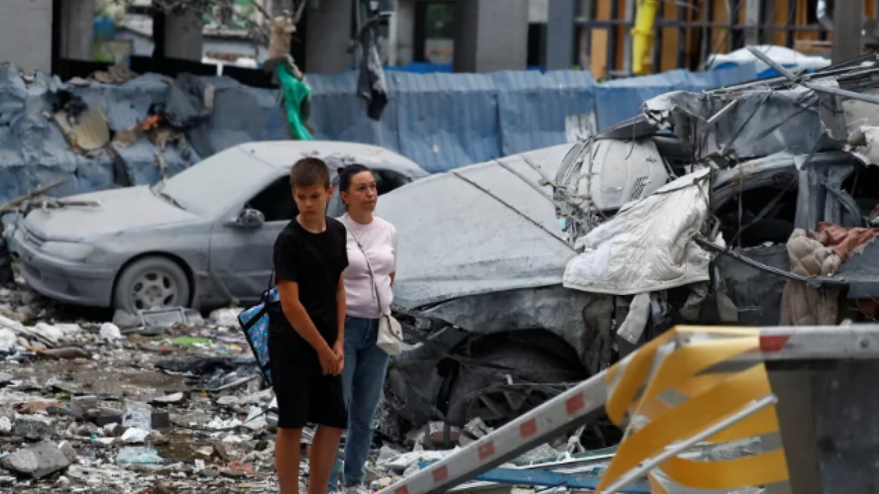 Foto - Devlet Başkanı Türkiye'ye gelecekti... Ülkesinin başkenti füze yağmuruna tutuldu! Ölü sayısı artıyor
