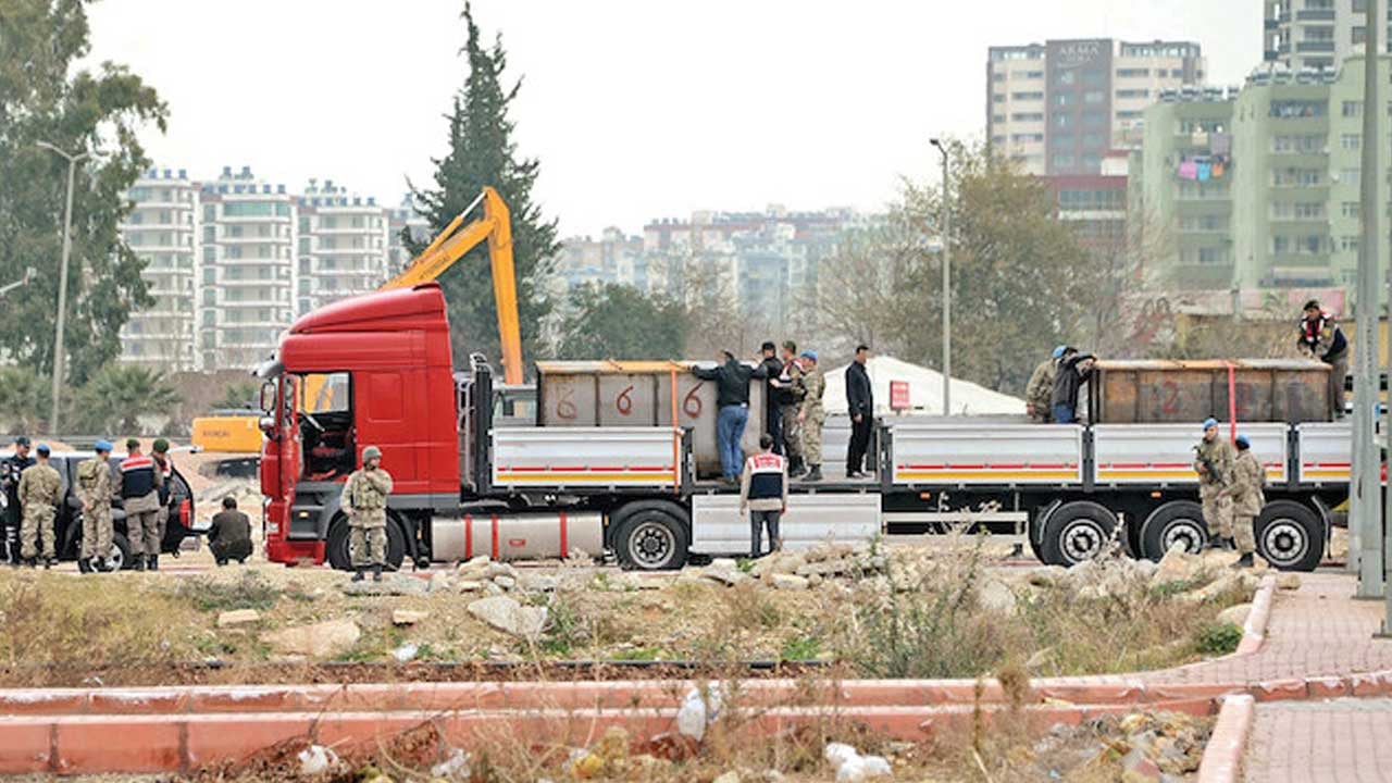 Foto - Devlete kurulan tuzak: MİT tırları kumpasının üzerinden 12 yıl geçti