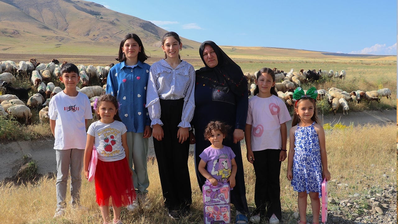 Foto - Devletin kadın çiftçiye verdiği 40 koyun 400’e çıktı: Allah devletimize zeval vermesin
